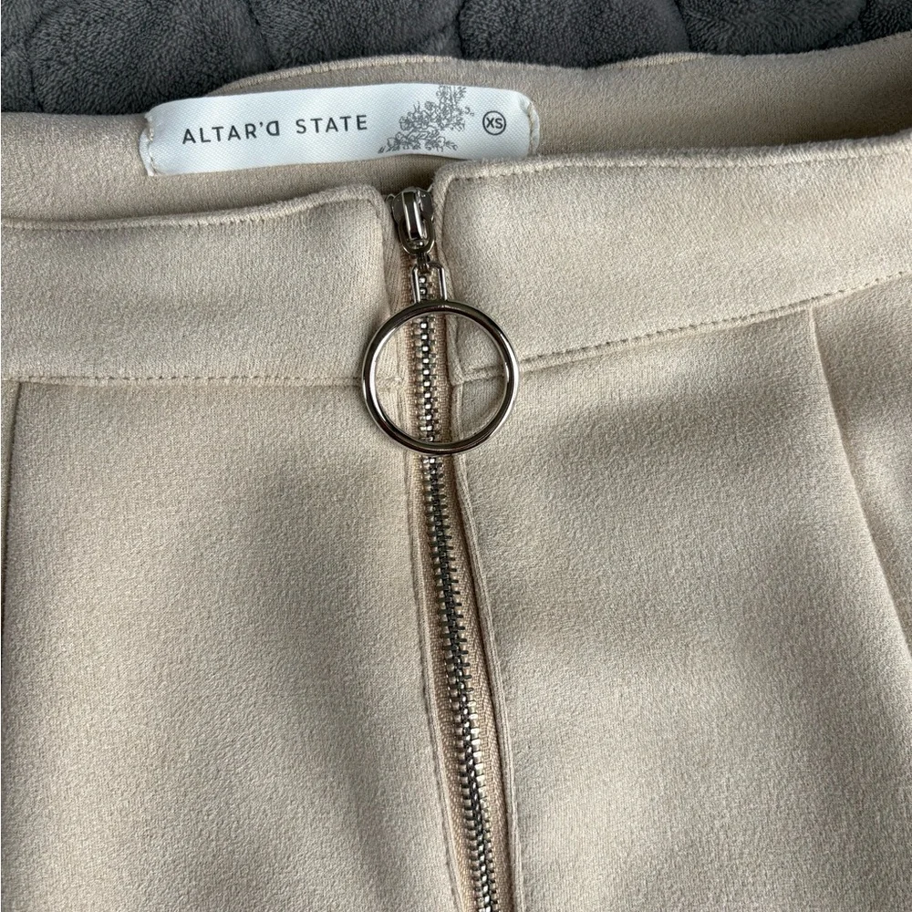 NWT ALTAR'D STATE MINI SKIRT - SIZE XS. - Picture 4 of 12